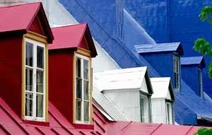 Tetti in Legno Colorati, Bianco Rosso e Blu